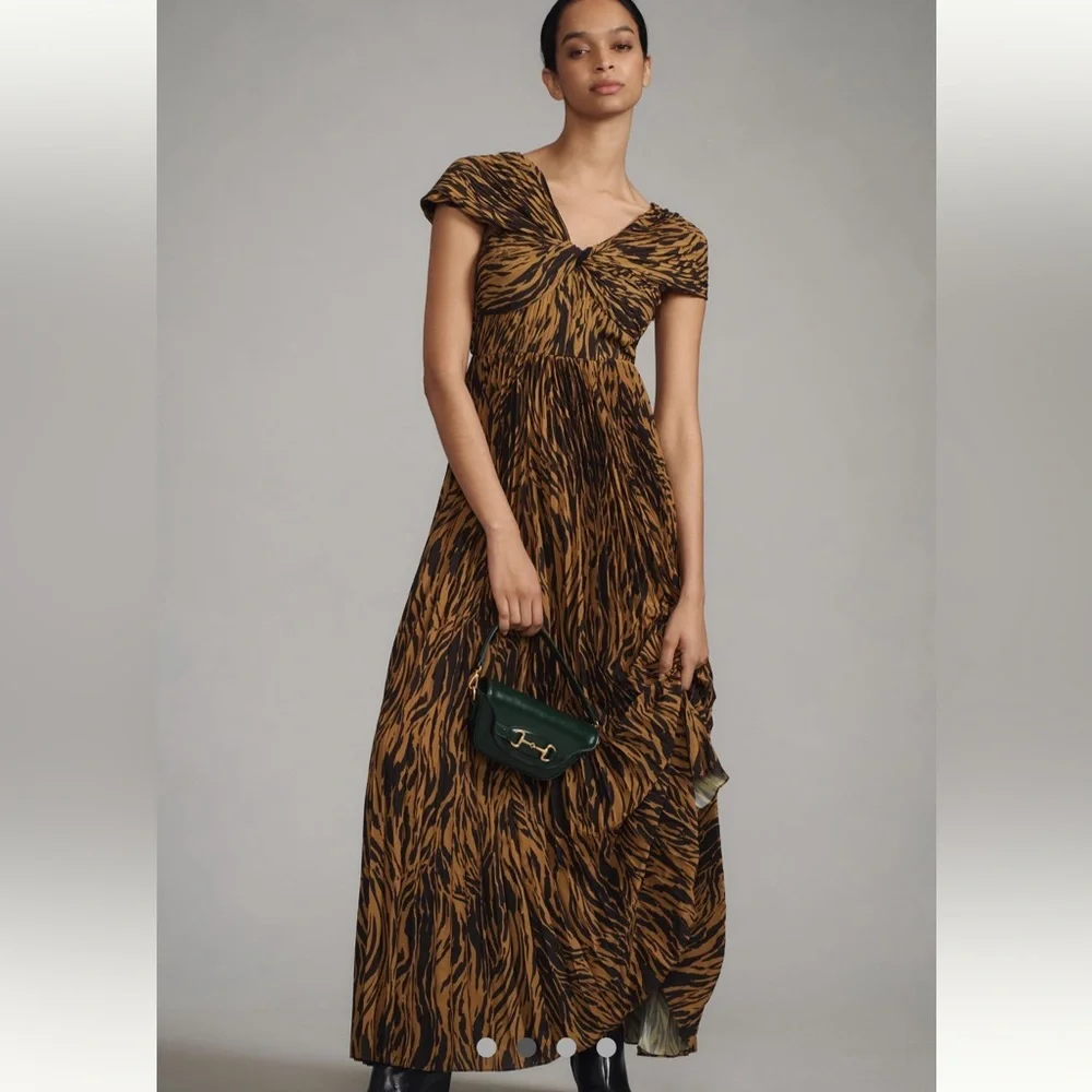 Saylor Ulla Maxi Dress - Picture 2 of 8